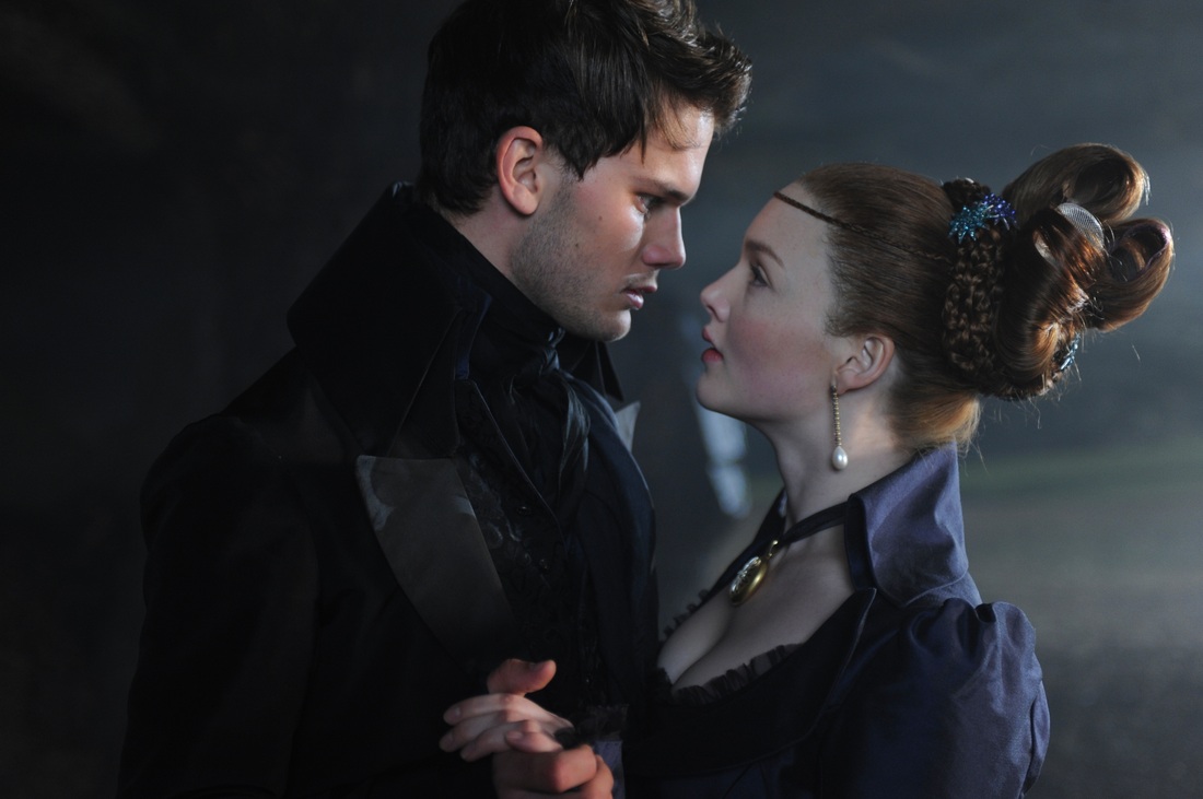 Great Expectations - Holliday Grainger - Jeremy Irvine
